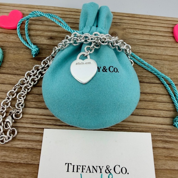 Return to Tiffany & Co. Silver Heart Tag Y Lariat Necklace, 16 inch - Picture 8 of 9